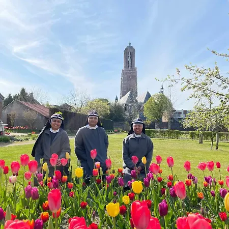 Maria Hart Couette-café